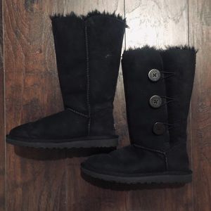 PRICED TO SELL!!! Bailey Button Uggs
